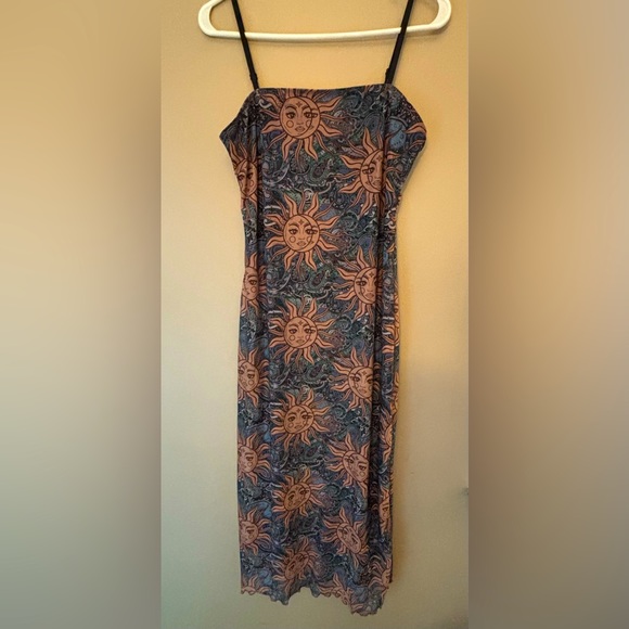 Sun & Moon Dress 🌞🌜✌️💕 Size L Camisole straps Midi Mid-length - Picture 1 of 5